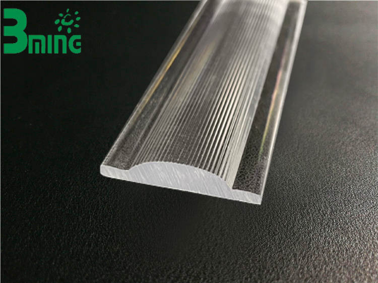 Cross section drawing of a 100 degree linear LED lens