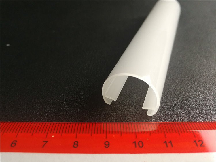 Compact LED light cover extrusion