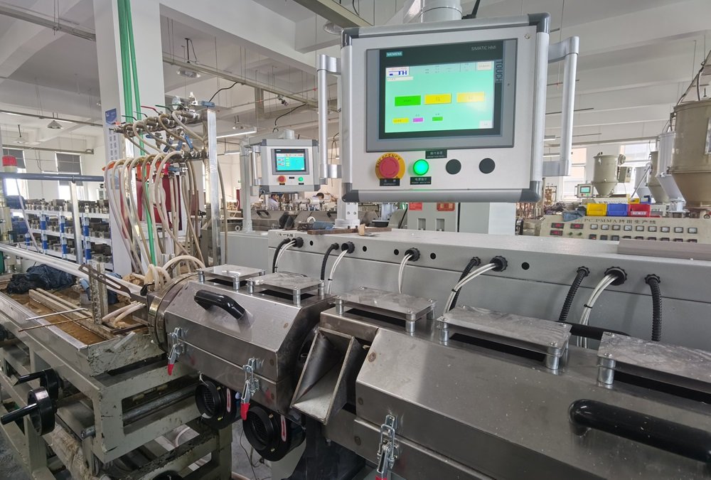 Single and twin-colour optical extrusion equipment